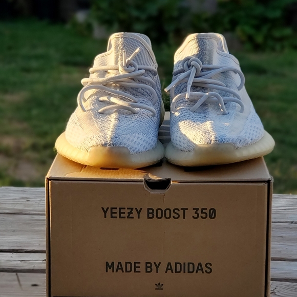 Yeezy Boost Cloud White (non-reflective) - Picture 1 of 7
